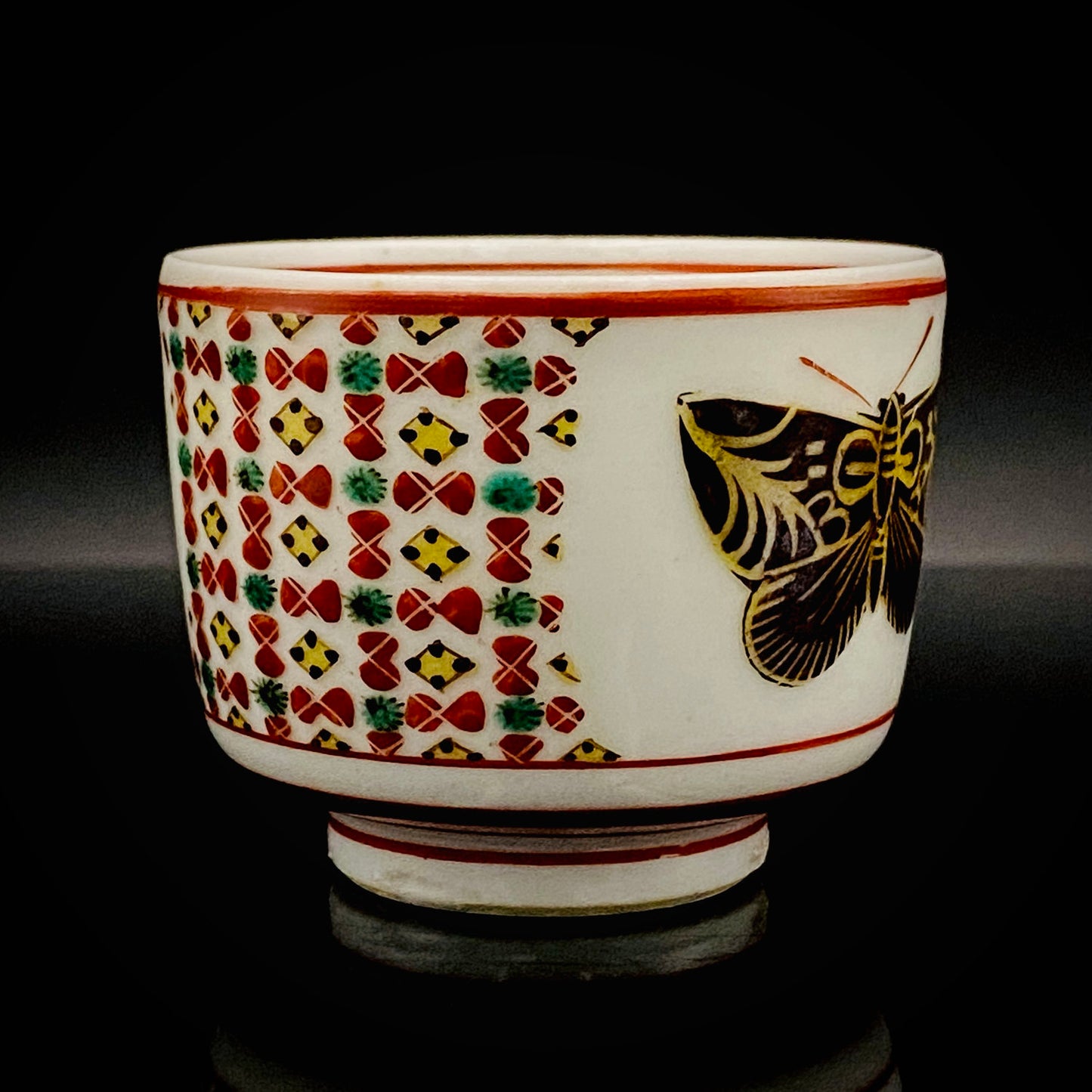 Tojiro Kitade, Councillor of the Nitten Exhibition and First Professor at Kanazawa College of Art: Polychrome Enamel and Gold Geometric Pattern Butterfly Design, A Pinnacle of Contemporary Kutani Ware Two-Piece Set #304