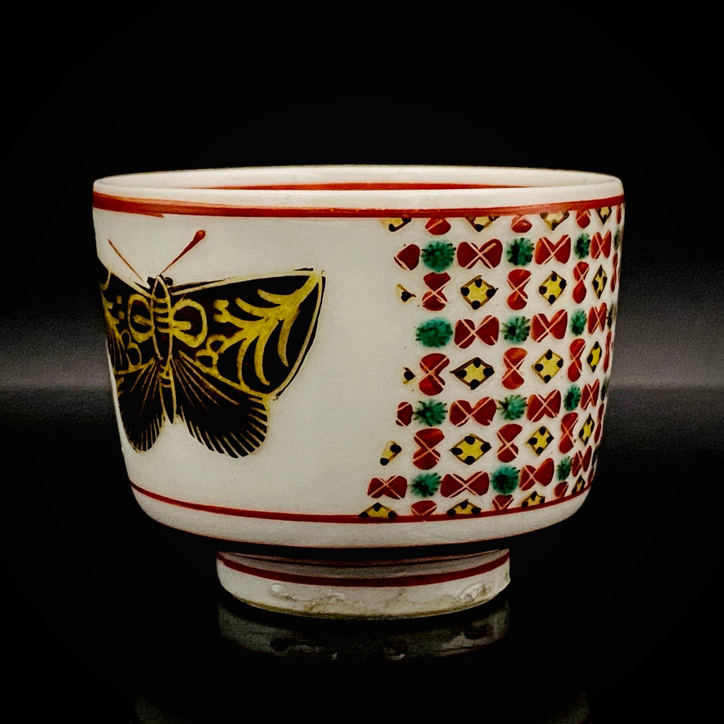 Tojiro Kitade, Councillor of the Nitten Exhibition and First Professor at Kanazawa College of Art: Polychrome Enamel and Gold Geometric Pattern Butterfly Design, A Pinnacle of Contemporary Kutani Ware Two-Piece Set #304