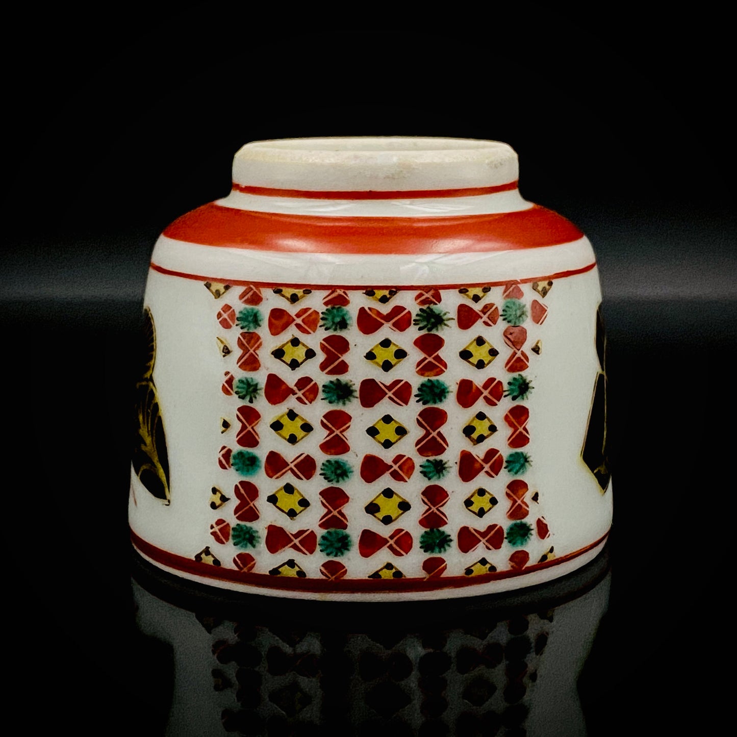 Tojiro Kitade, Councillor of the Nitten Exhibition and First Professor at Kanazawa College of Art: Polychrome Enamel and Gold Geometric Pattern Butterfly Design, A Pinnacle of Contemporary Kutani Ware Two-Piece Set #304