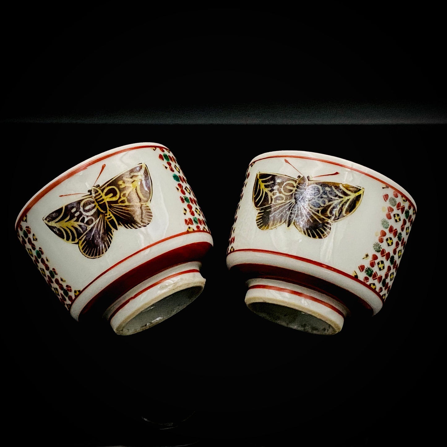 Tojiro Kitade, Councillor of the Nitten Exhibition and First Professor at Kanazawa College of Art: Polychrome Enamel and Gold Geometric Pattern Butterfly Design, A Pinnacle of Contemporary Kutani Ware Two-Piece Set #304