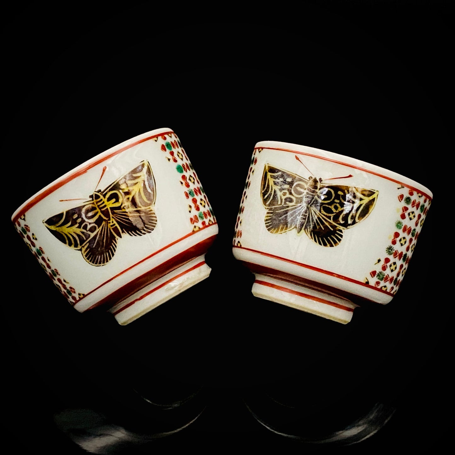Tojiro Kitade, Councillor of the Nitten Exhibition and First Professor at Kanazawa College of Art: Polychrome Enamel and Gold Geometric Pattern Butterfly Design, A Pinnacle of Contemporary Kutani Ware Two-Piece Set #304