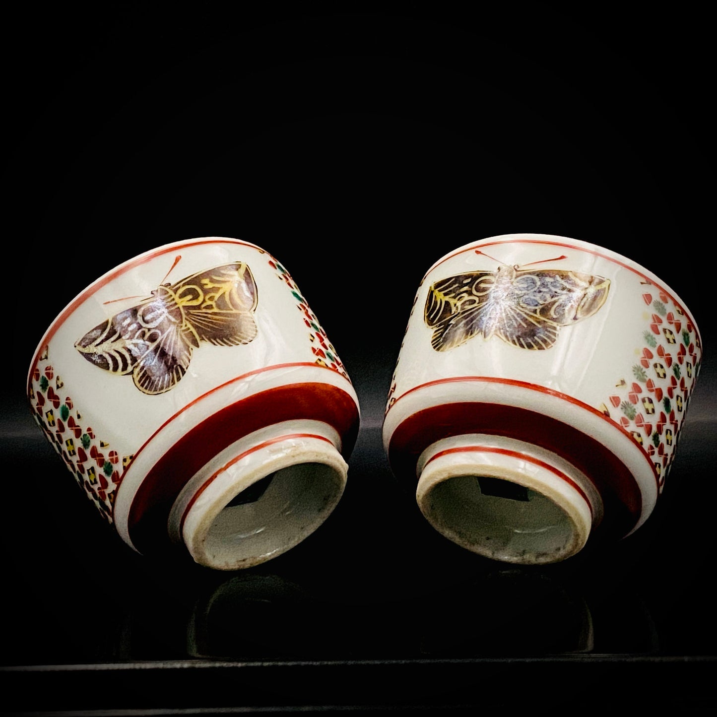 Tojiro Kitade, Councillor of the Nitten Exhibition and First Professor at Kanazawa College of Art: Polychrome Enamel and Gold Geometric Pattern Butterfly Design, A Pinnacle of Contemporary Kutani Ware Two-Piece Set #304