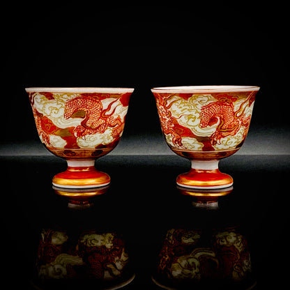 九谷烧加贺大圣寺赤绘细描名家 谷秋溪（Tani Shukei）、作品 描金九谷赤绘细描云龙纹酒杯 两客 竹内吟秋门下之真传 极细一笔勾勒 云龙纹 日本陶瓷艺术史之至宝 #308