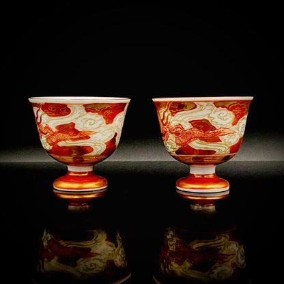 九谷烧加贺大圣寺赤绘细描名家 谷秋溪（Tani Shukei）、作品 描金九谷赤绘细描云龙纹酒杯 两客 竹内吟秋门下之真传 极细一笔勾勒 云龙纹 日本陶瓷艺术史之至宝 #308