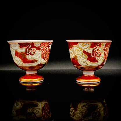 九谷烧加贺大圣寺赤绘细描名家 谷秋溪（Tani Shukei）、作品 描金九谷赤绘细描云龙纹酒杯 两客 竹内吟秋门下之真传 极细一笔勾勒 云龙纹 日本陶瓷艺术史之至宝 #308
