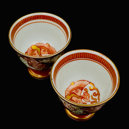 九谷烧加贺大圣寺赤绘细描名家 谷秋溪（Tani Shukei）、作品 描金九谷赤绘细描云龙纹酒杯 两客 竹内吟秋门下之真传 极细一笔勾勒 云龙纹 日本陶瓷艺术史之至宝 #308