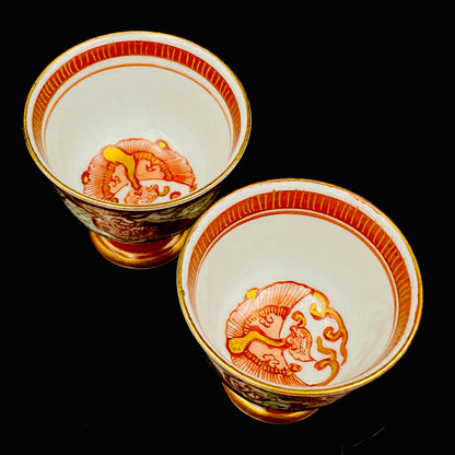 九谷烧加贺大圣寺赤绘细描名家 谷秋溪（Tani Shukei）、作品 描金九谷赤绘细描云龙纹酒杯 两客 竹内吟秋门下之真传 极细一笔勾勒 云龙纹 日本陶瓷艺术史之至宝 #308
