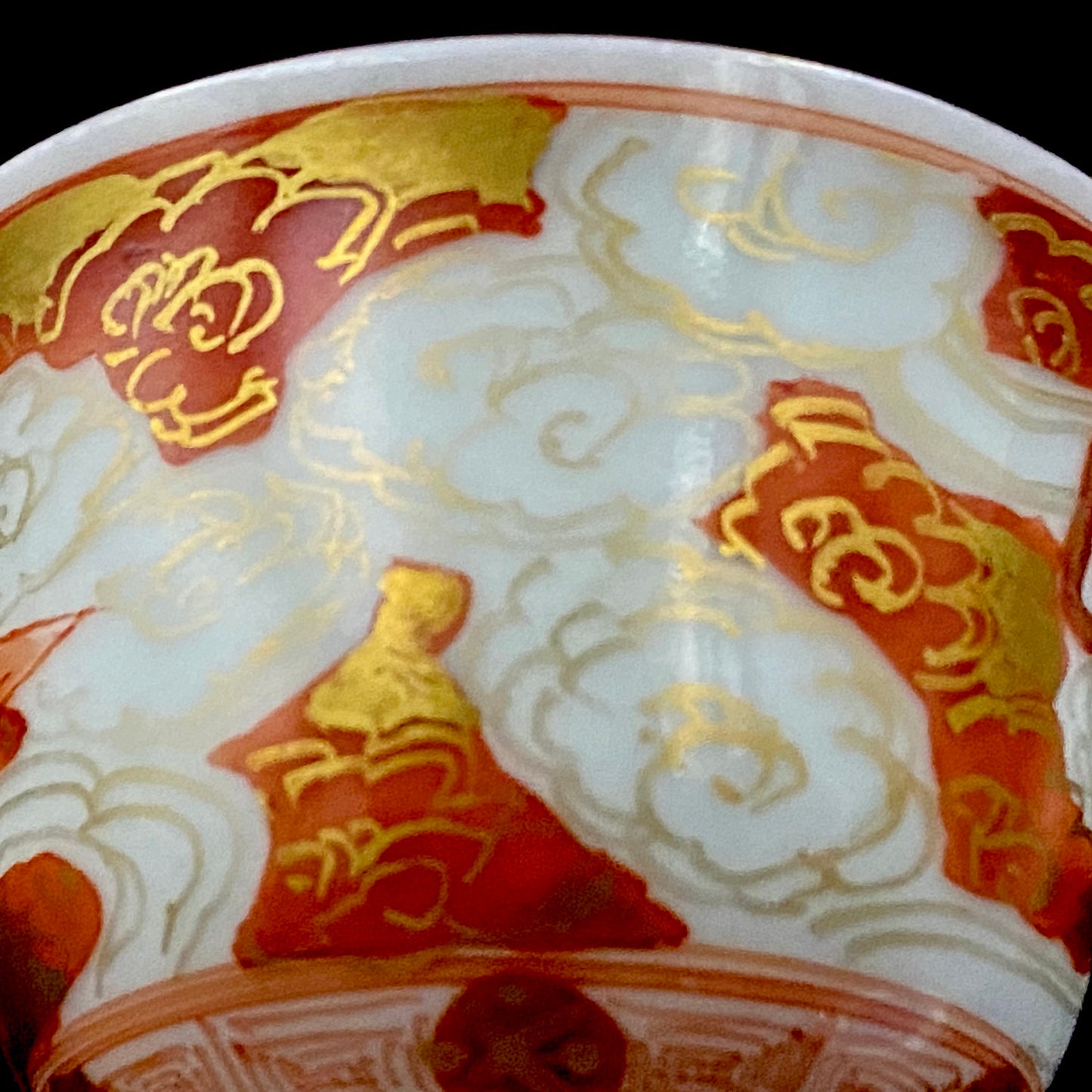 九谷烧加贺大圣寺赤绘细描名家 谷秋溪（Tani Shukei）、作品 描金九谷赤绘细描云龙纹酒杯 两客 竹内吟秋门下之真传 极细一笔勾勒 云龙纹 日本陶瓷艺术史之至宝 #308