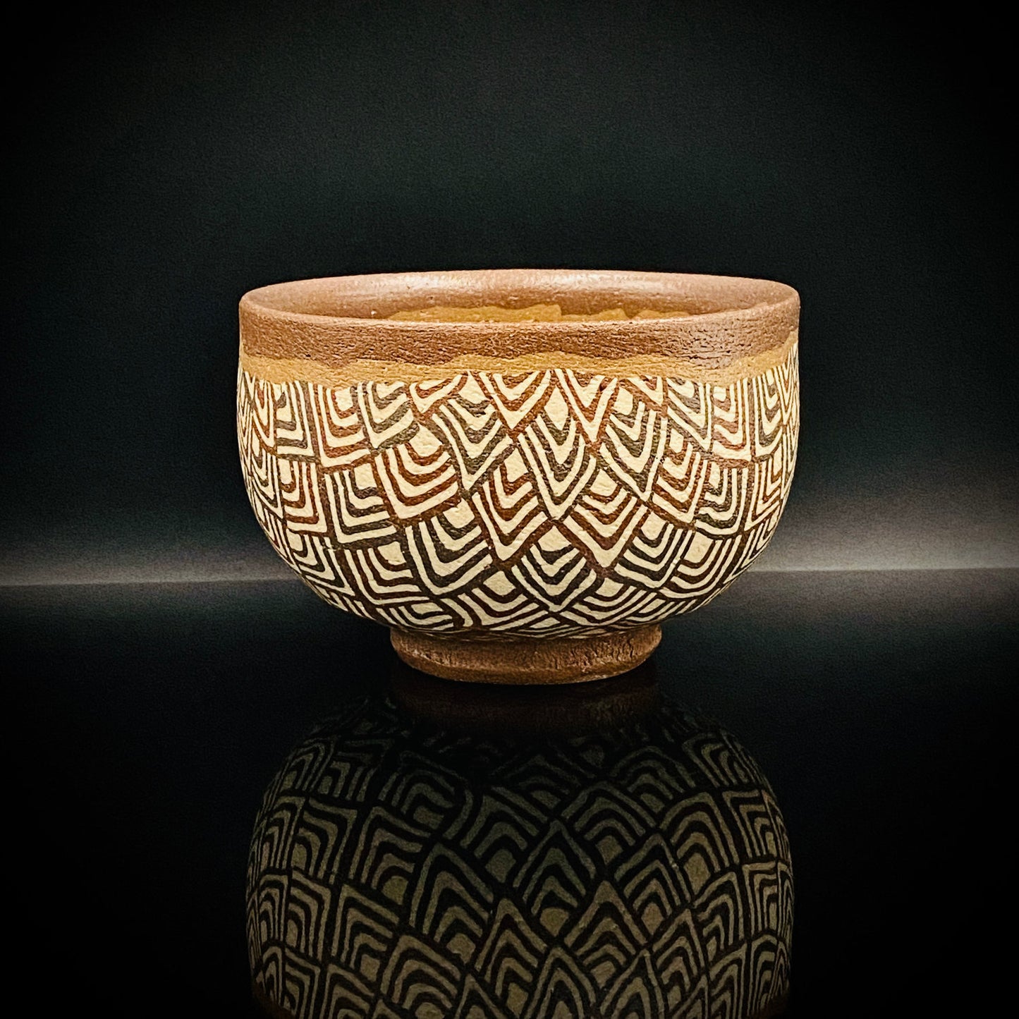 日本美展评议员 日本现代工艺美术家协会副理事长 加藤 釥（Kato Sho）作品 现代工艺最高峰作品 泥彩加饰 线刻镶嵌 茶碗 威士忌杯 #306