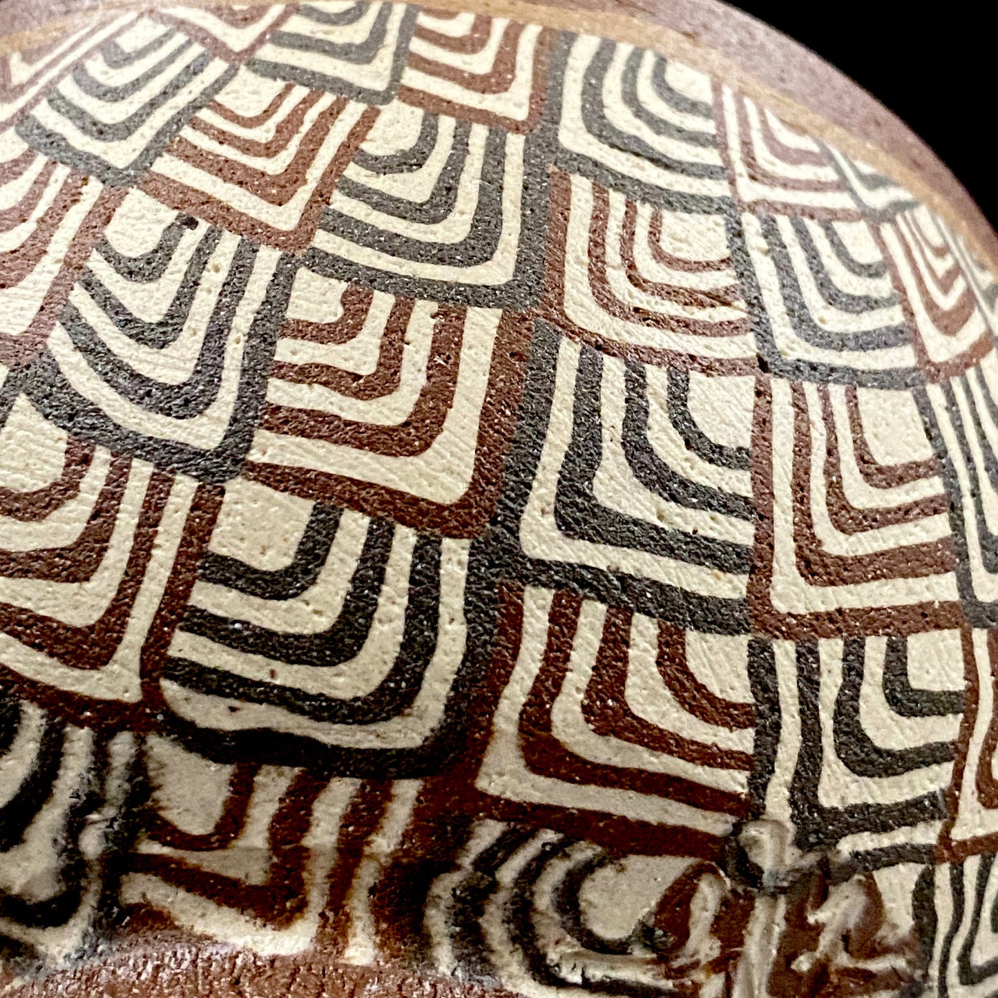 日本美展评议员 日本现代工艺美术家协会副理事长 加藤 釥（Kato Sho）作品 现代工艺最高峰作品 泥彩加饰 线刻镶嵌 茶碗 威士忌杯 #306