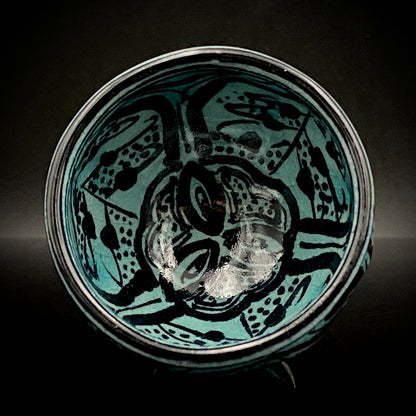 荣获岐阜县艺术文化显彰・土耳其政府奥斯曼·哈姆迪艺术奖 日本工艺会正会员 加藤贤司（Kato Kenji）作 新晶窑 土耳其青釉酒杯 附共箱・共布 阿拉伯纹黑彩工艺酒器 #291
