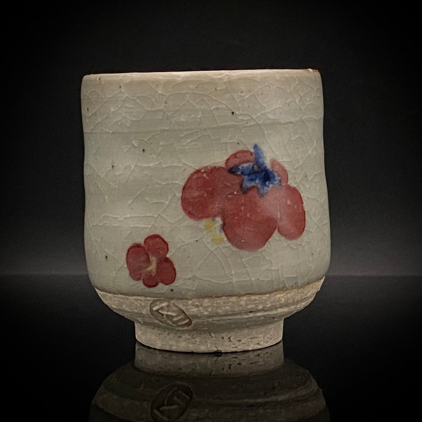 兼具油画与陶艺双璧之不世出的跨界巨匠 盐原文二（Shiohara Bunji） 最晚年遗作 九谷烧 红梅图 咕噜杯（酒杯） 饮酒小杯 #293