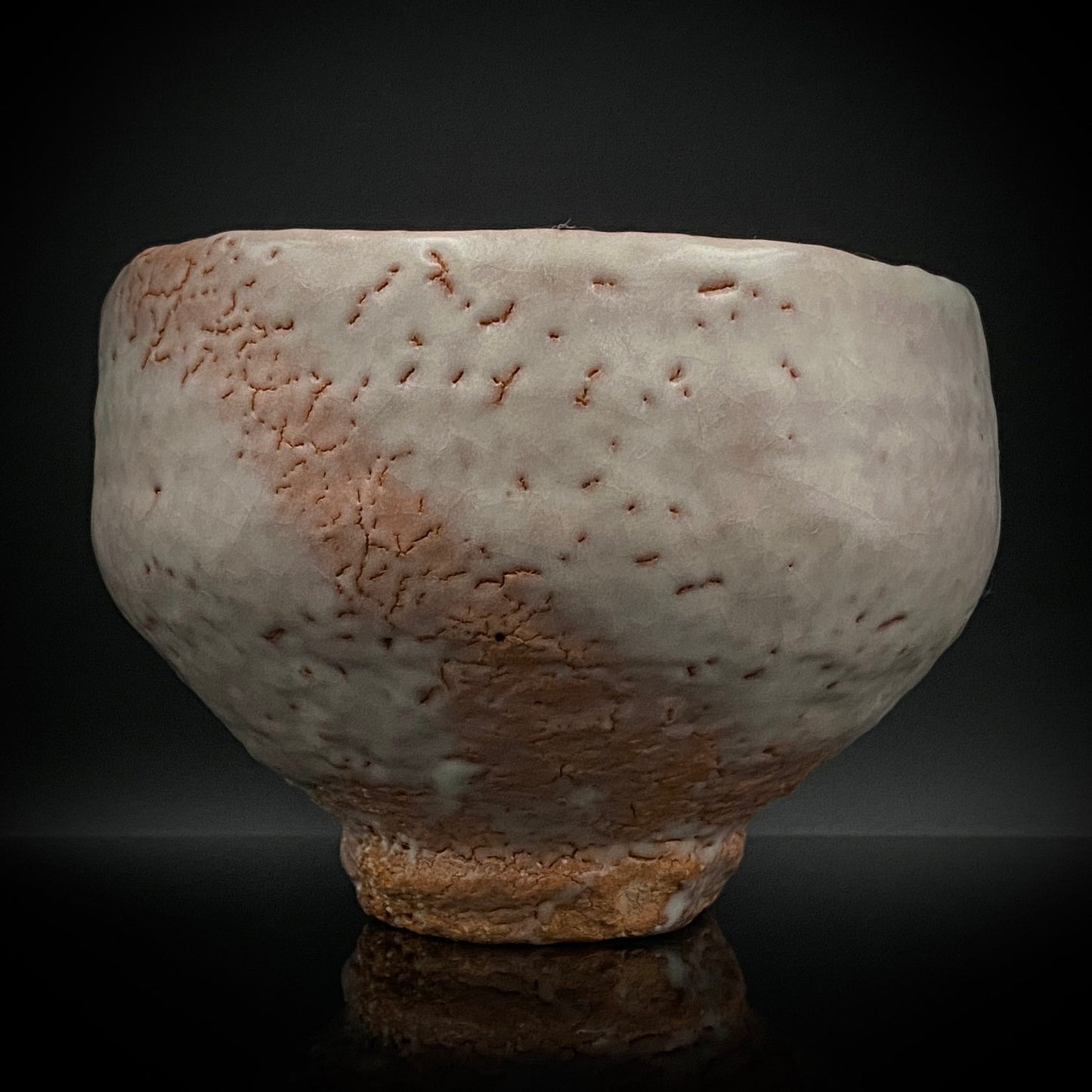 Purchased by Former Prime Ministers of Japan: Master Isshin Morishima, Hagi Ware Katamigawari Tea Bowl with Loquat-Toned Base and Shirahagi Glaze, Whisky Rock Glass-Style Sake Vessel #300