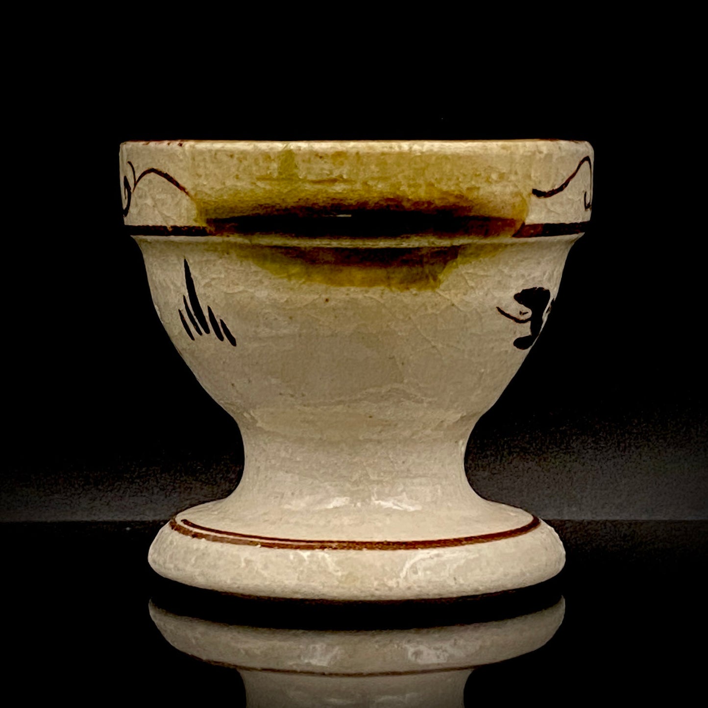 Restorer of the Legendary Meiji-Era Nishiura Ware: 5th-Generation Hiramasa Kiln Master Noritoshi Takagi, Oribe Iron-Painted Wave and Bird Motif Sake Vessel #287