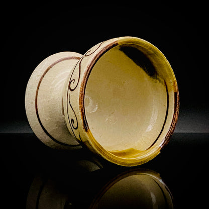 Restorer of the Legendary Meiji-Era Nishiura Ware: 5th-Generation Hiramasa Kiln Master Noritoshi Takagi, Oribe Iron-Painted Wave and Bird Motif Sake Vessel #287