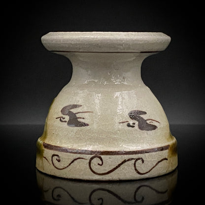 Restorer of the Legendary Meiji-Era Nishiura Ware: 5th-Generation Hiramasa Kiln Master Noritoshi Takagi, Oribe Iron-Painted Wave and Bird Motif Sake Vessel #287