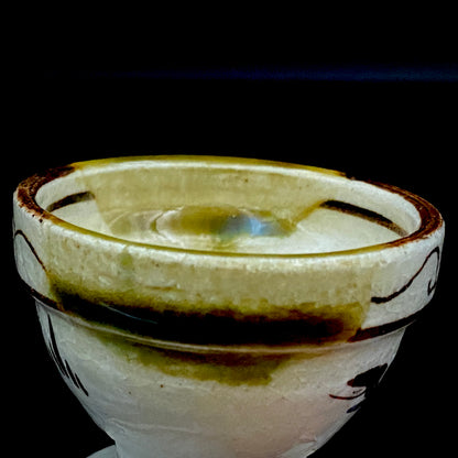 Restorer of the Legendary Meiji-Era Nishiura Ware: 5th-Generation Hiramasa Kiln Master Noritoshi Takagi, Oribe Iron-Painted Wave and Bird Motif Sake Vessel #287