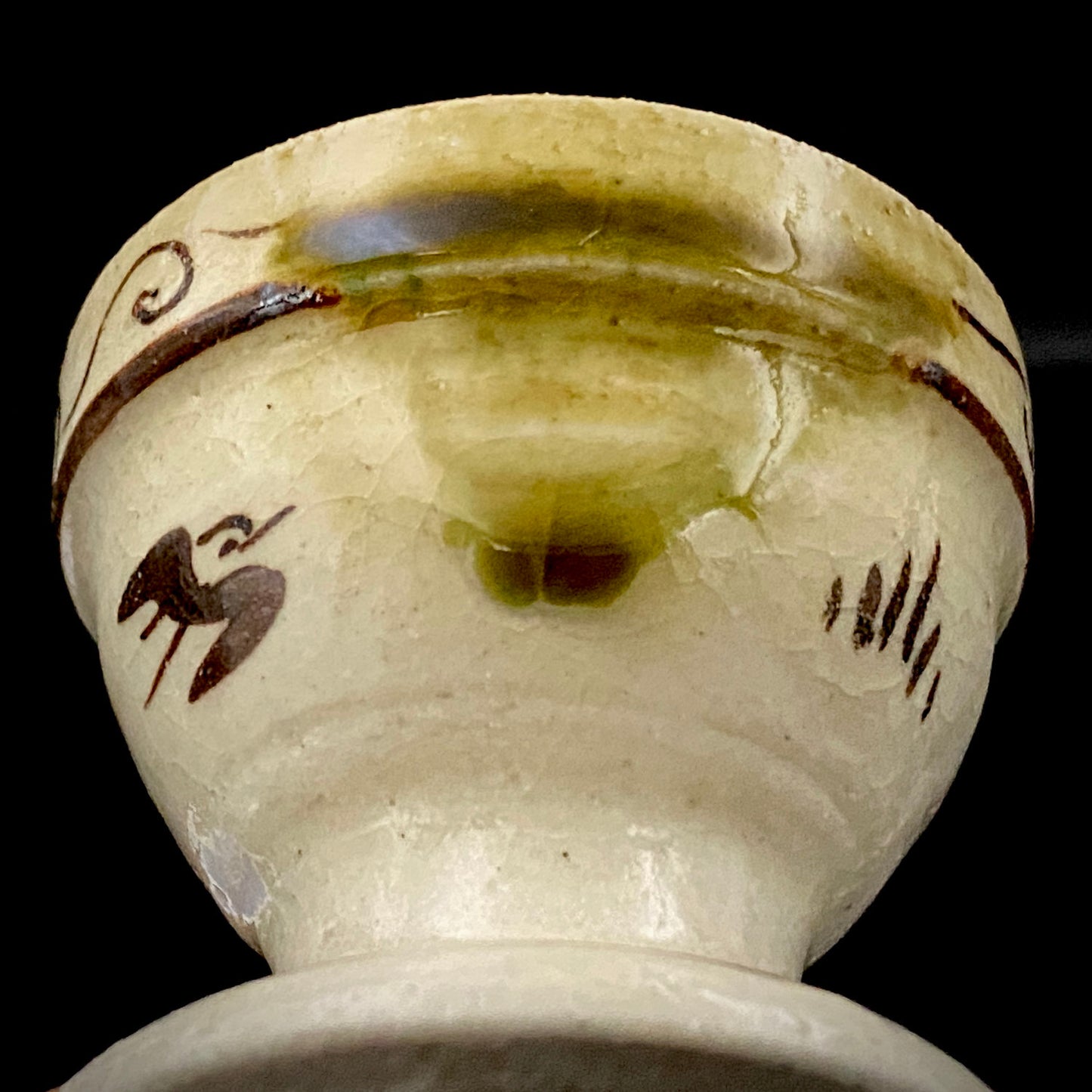 Restorer of the Legendary Meiji-Era Nishiura Ware: 5th-Generation Hiramasa Kiln Master Noritoshi Takagi, Oribe Iron-Painted Wave and Bird Motif Sake Vessel #287