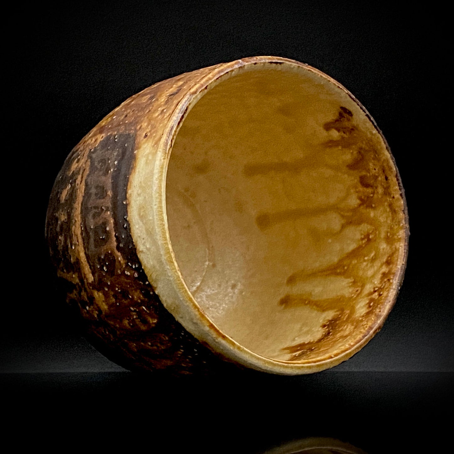 Prize Winner of the Minister of Education Award, Artist Permanently Collected in the Museum of Fine Arts, Boston - Mitsuo Kano: Iron-painted Hakeme Cylindrical Teabowl / Rock Glass #307