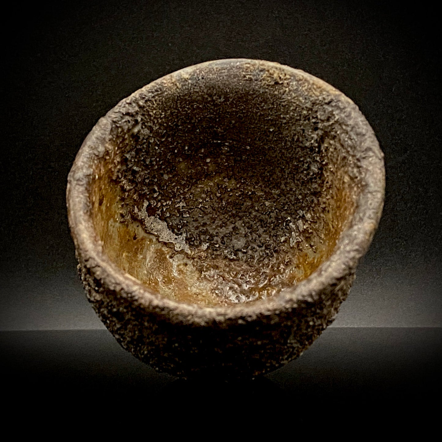 フランクフルト美術館収蔵作家 高原 昌治 作 備前焼 窯変胡麻灰被り酒呑 二大重要無形文化財保持者師事作品 #328