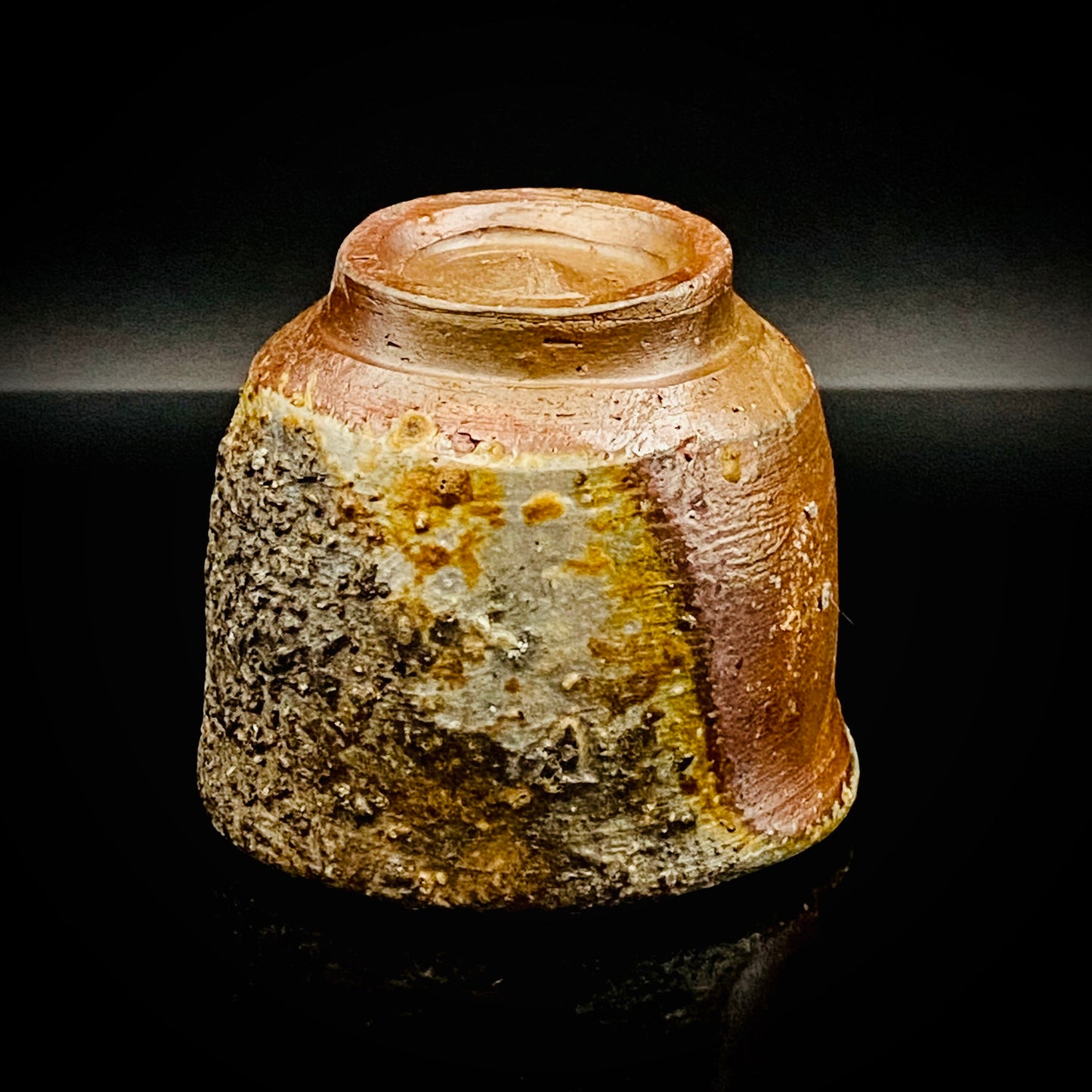 フランクフルト美術館収蔵作家 高原 昌治 作 備前焼 窯変胡麻灰被り酒呑 二大重要無形文化財保持者師事作品 #328