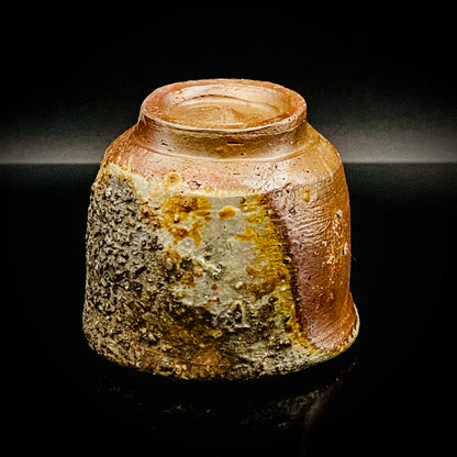 フランクフルト美術館収蔵作家 高原 昌治 作 備前焼 窯変胡麻灰被り酒呑 二大重要無形文化財保持者師事作品 #328